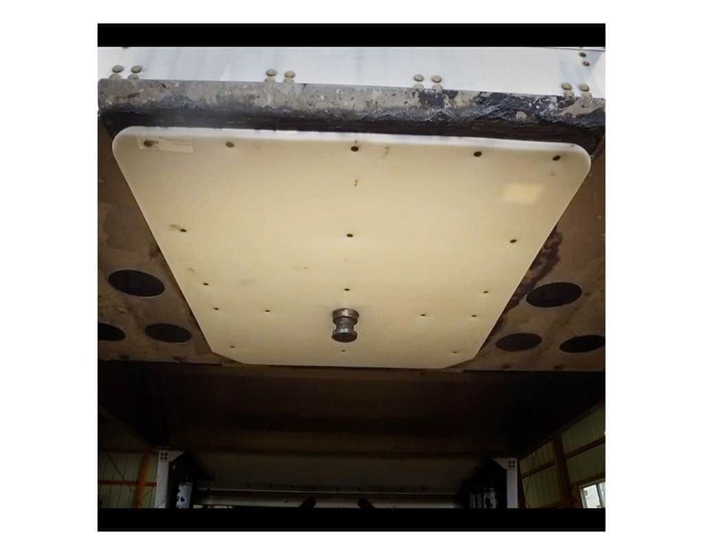 Minimizer Universal Trailer Slick Plate